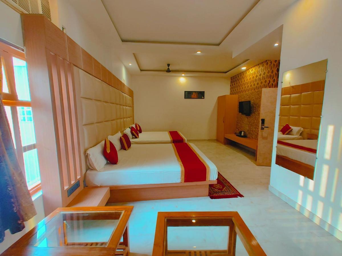 Avadh Sunshine Palace Hotel And Resort Ayodhya Buitenkant foto