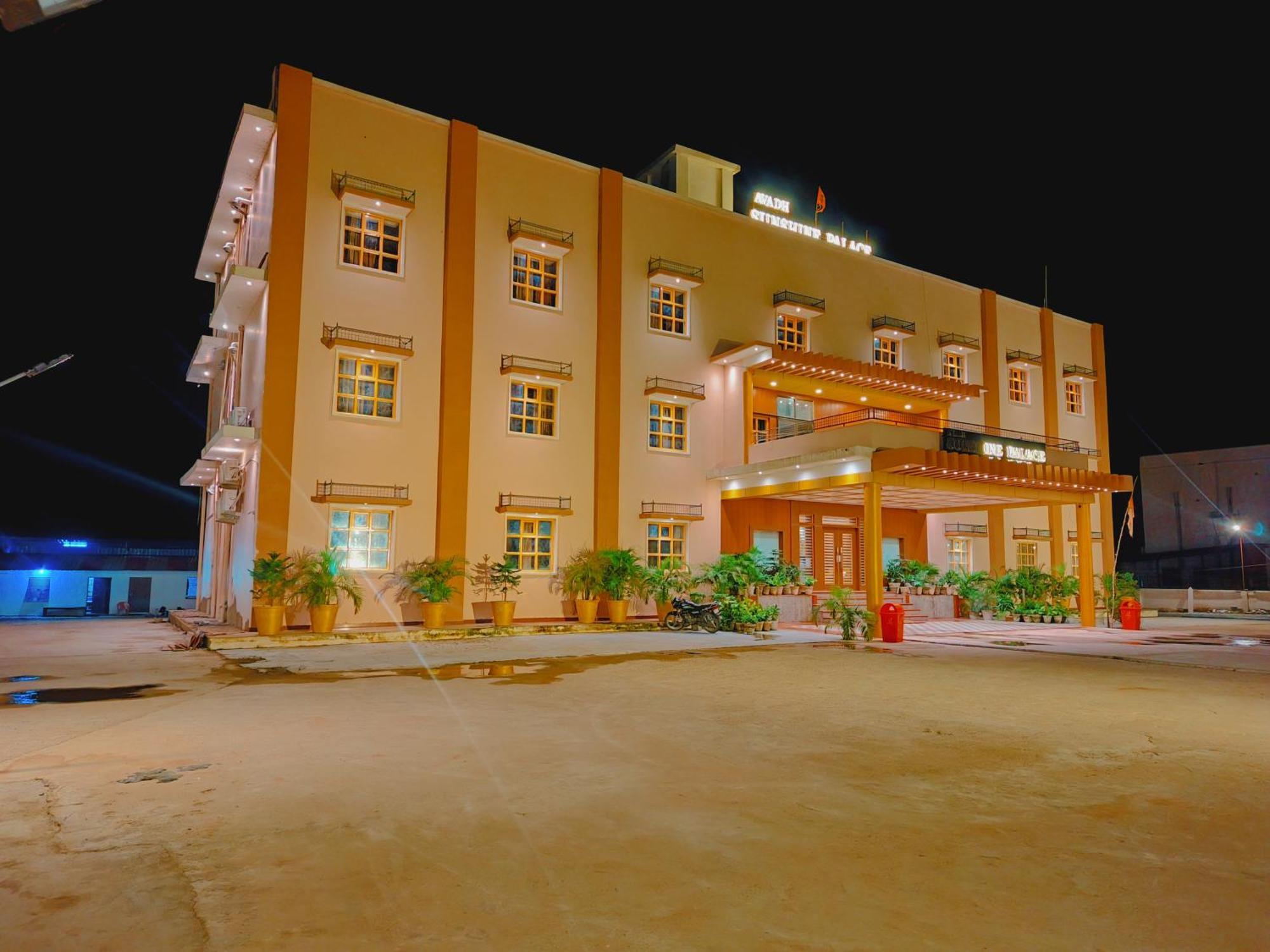 Avadh Sunshine Palace Hotel And Resort Ayodhya Buitenkant foto