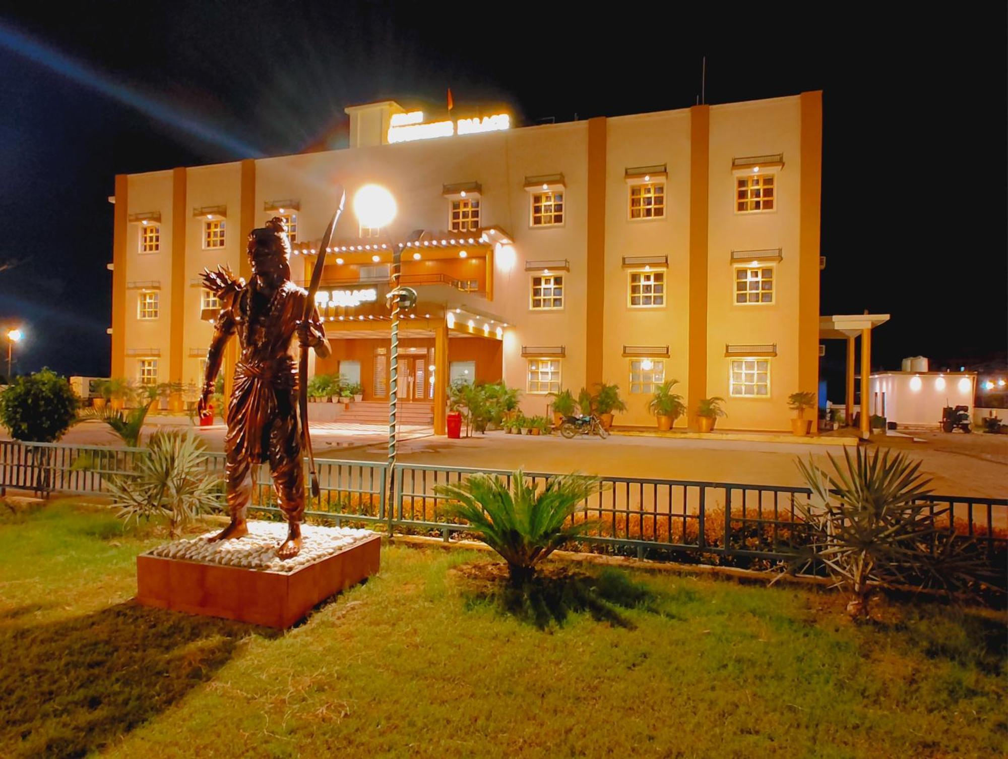 Avadh Sunshine Palace Hotel And Resort Ayodhya Buitenkant foto