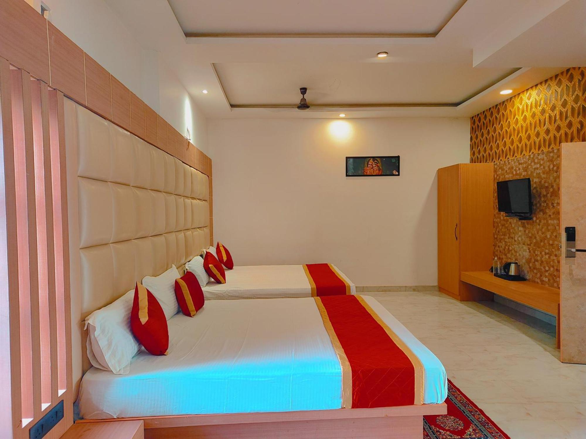 Avadh Sunshine Palace Hotel And Resort Ayodhya Buitenkant foto