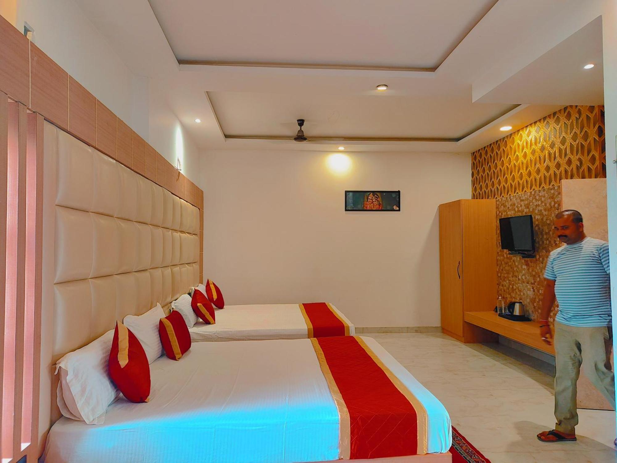 Avadh Sunshine Palace Hotel And Resort Ayodhya Buitenkant foto